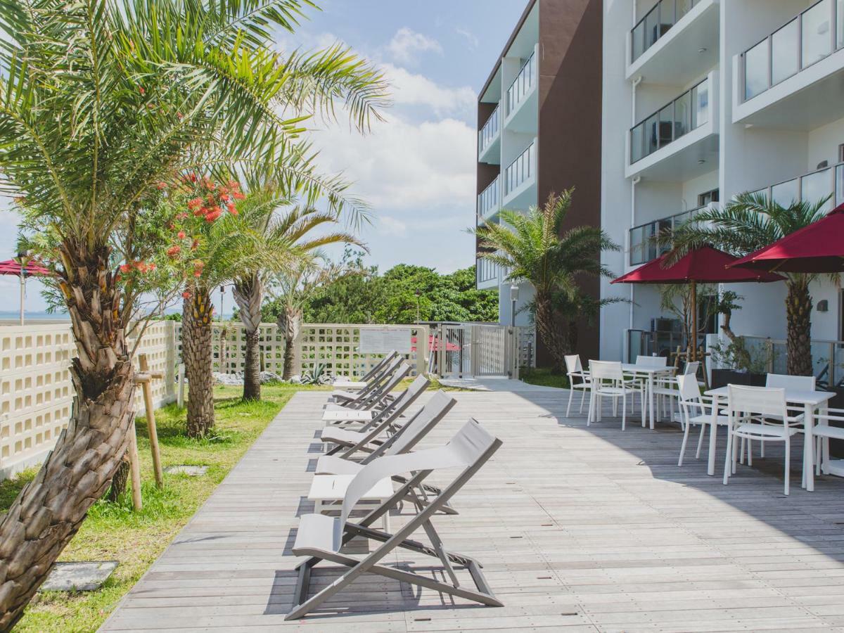 Hideout Okinawa Урума Экстерьер фото