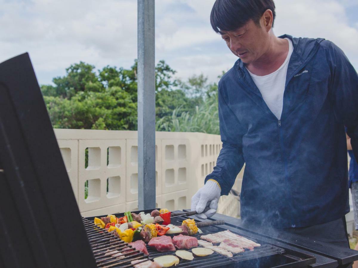 Hideout Okinawa Урума Экстерьер фото