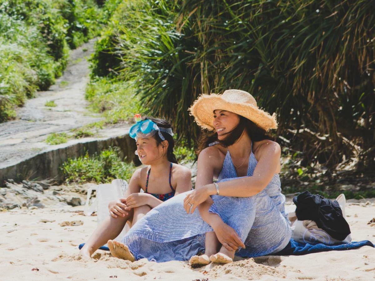 Hideout Okinawa Урума Экстерьер фото